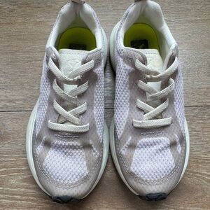 Kids Veja Athletic Sneakers in lavender purple - size US 12.5 EU30